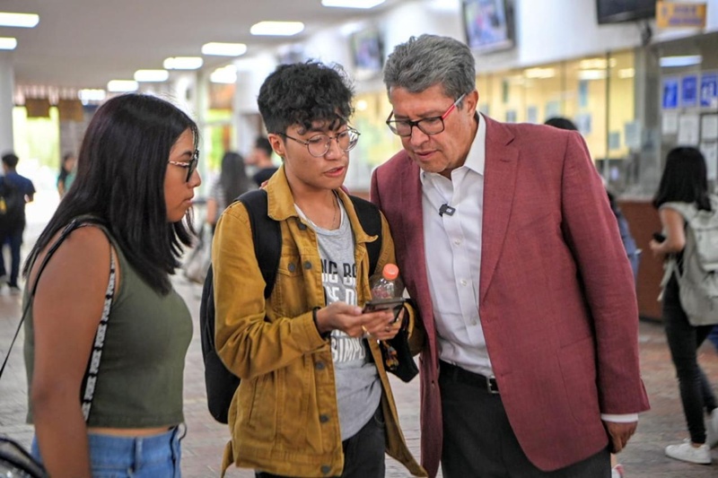 La excelencia académica de Ricardo Monreal en el Posgrado de Derecho